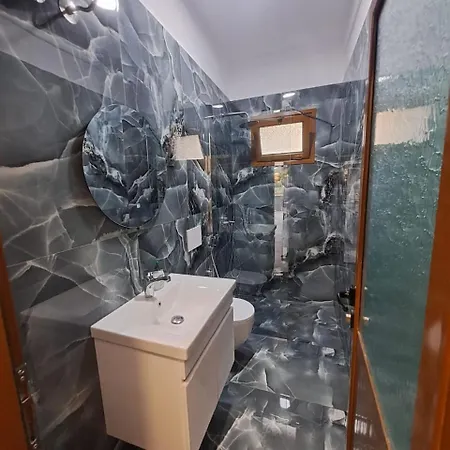 Martini شاليه *