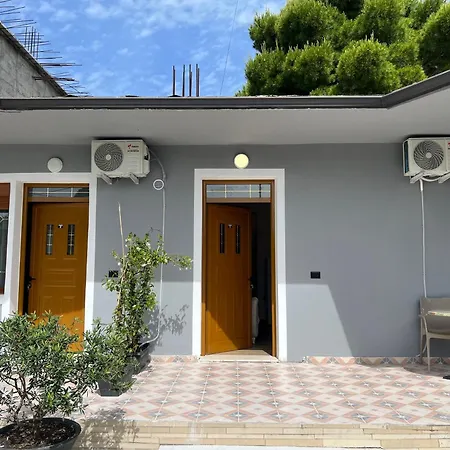 Martini Chalet Vlorë