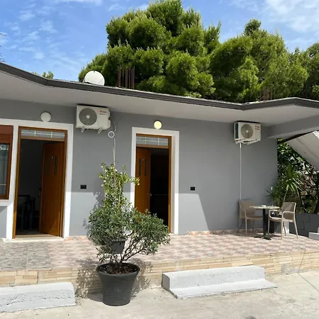 Martini Chalet Vlorë