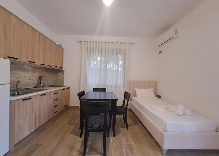 Martini Chalet Vlorë