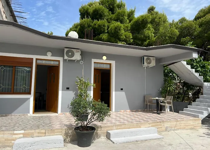 Martini Chalet Vlorë